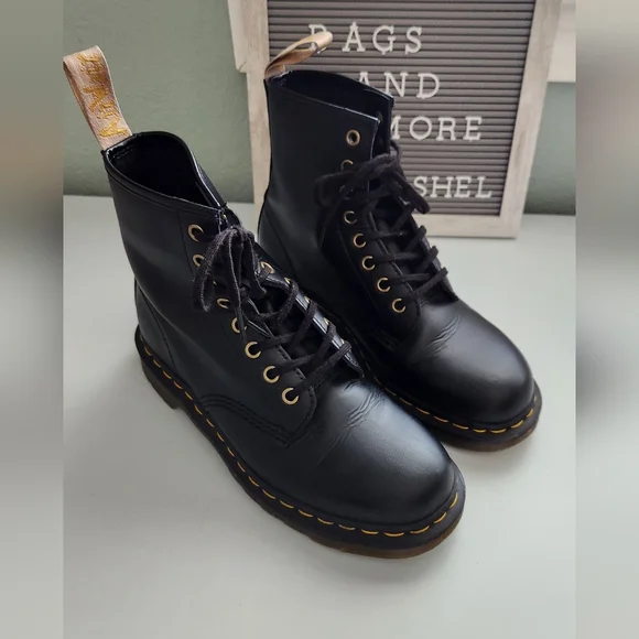 Dr Martens Vegan Felix Lace-up Boots Black M-7 L-8 Unisex - Picture 3 of 13